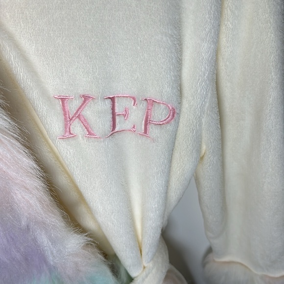 Pottery Barn Teen Unicorn Rainbow Faux Fur Robe - Picture 5 of 14